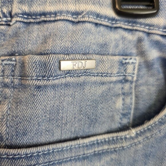 FDJ Pedal Pusher Denim Capris Size16 Rainbow Trim Light Blue Stretch - Picture 4 of 9